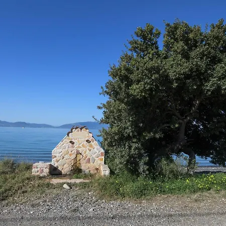 - Ocean Panorama And Lush Gardens Holiday home