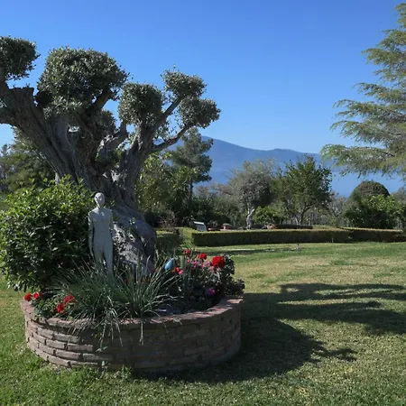 - Ocean Panorama And Lush Gardens Holiday home Nerotrivia